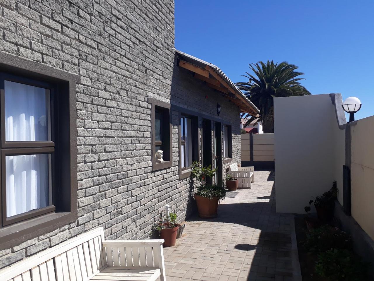La Casetta Bed & Breakfast Swakopmund Exterior photo